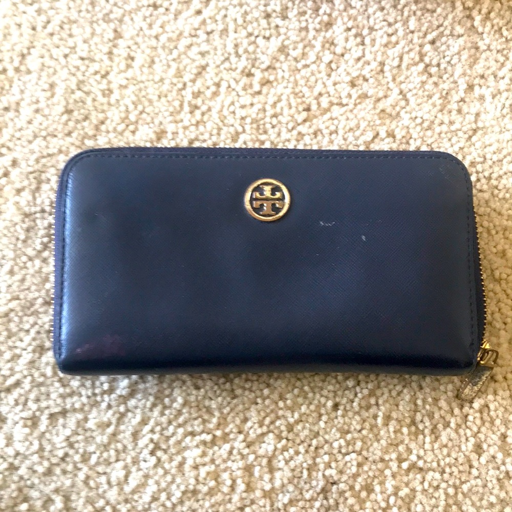 Tory Burch zip up wallet walker leather